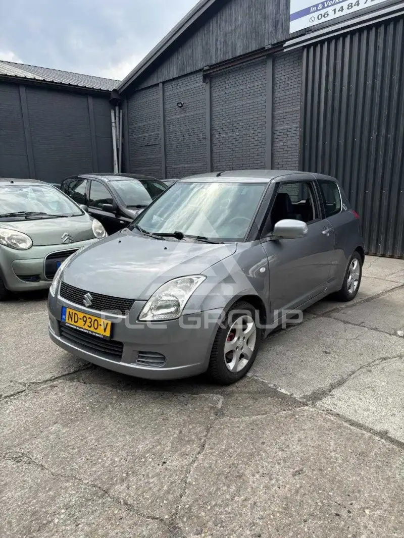 2005 Suzuki SWIFT