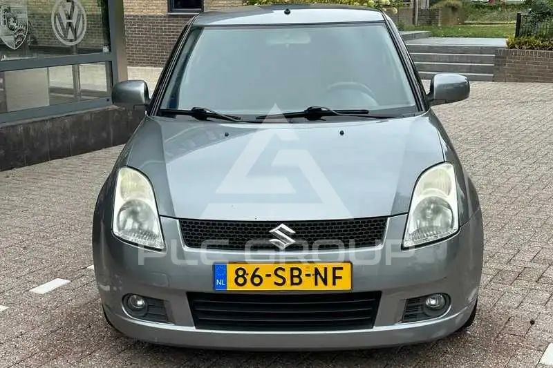 2005 Suzuki SWIFT