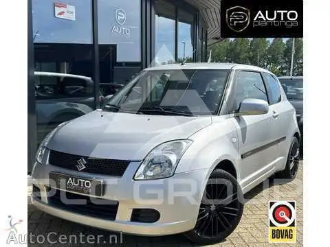 2005 Suzuki SWIFT