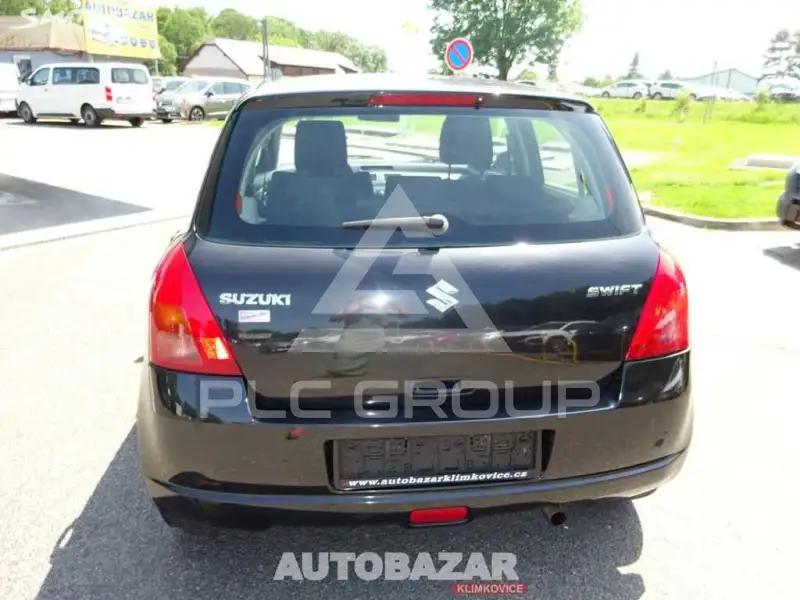2005 Suzuki SWIFT