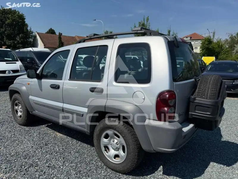 2005 Jeep CHEROKEE