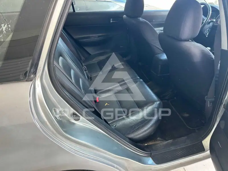 2005 Mazda MPV