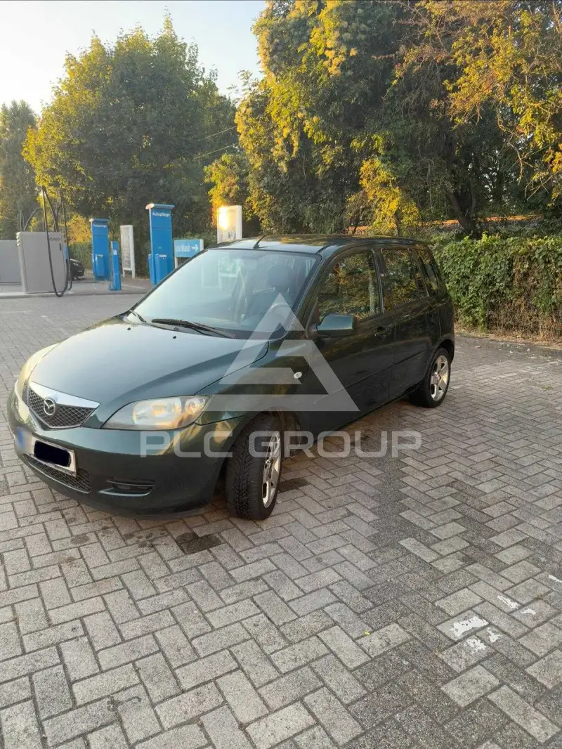 2005 Mazda 2