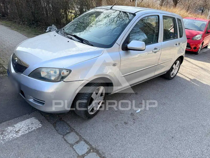2005 Mazda 2