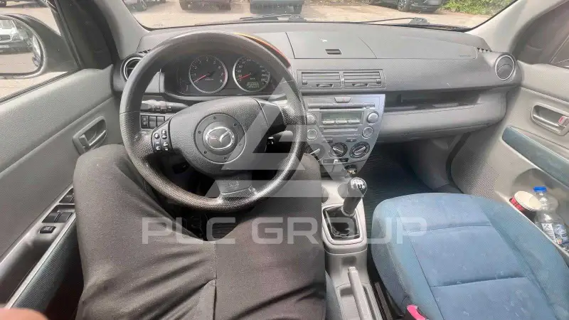 2005 Mazda 2