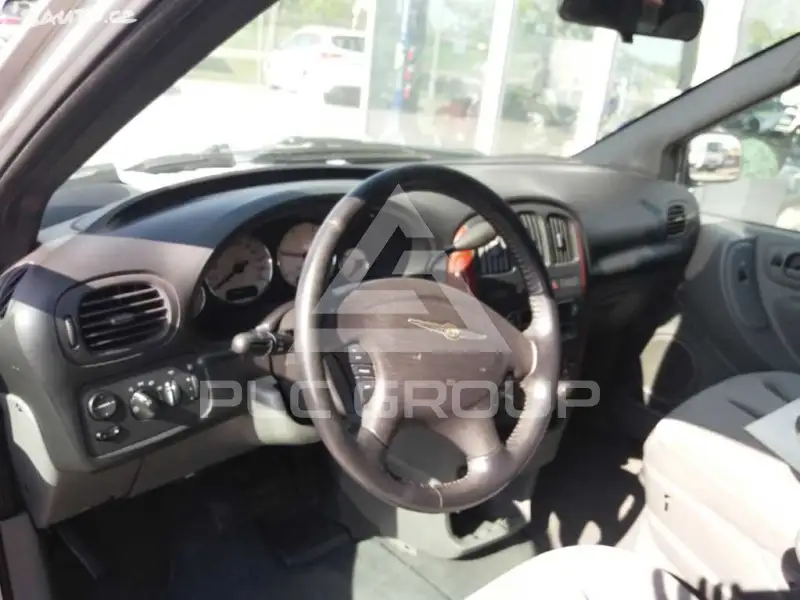2005 Chrysler Grand Voyager