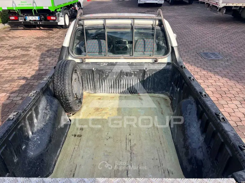 2005 Fiat Strada