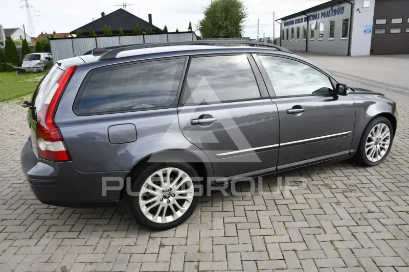 2005 Volvo V50