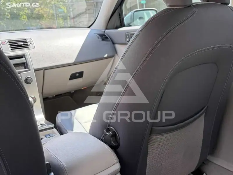 2005 Volvo V50