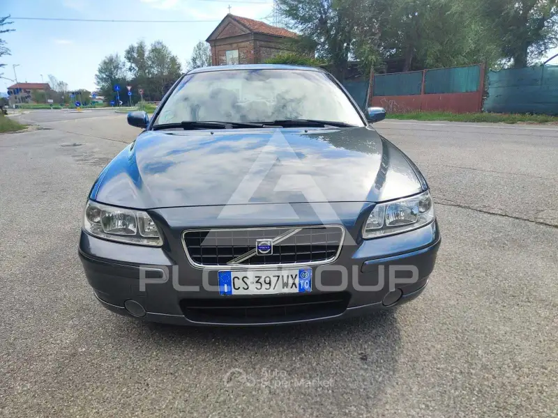 2005 Volvo S60