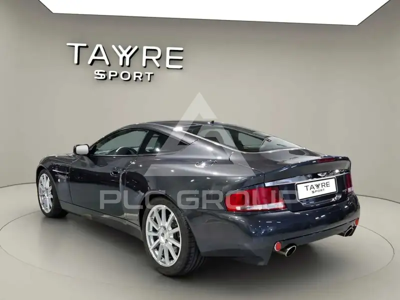 2005 Aston Martin Vanquish