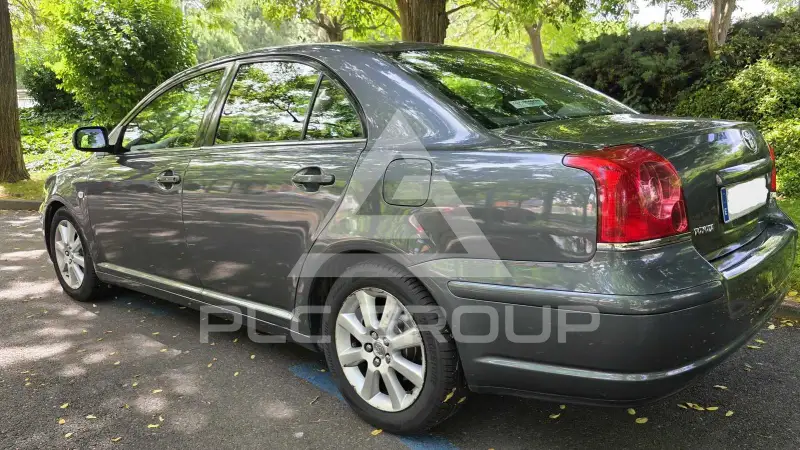 2005 Toyota Avensis