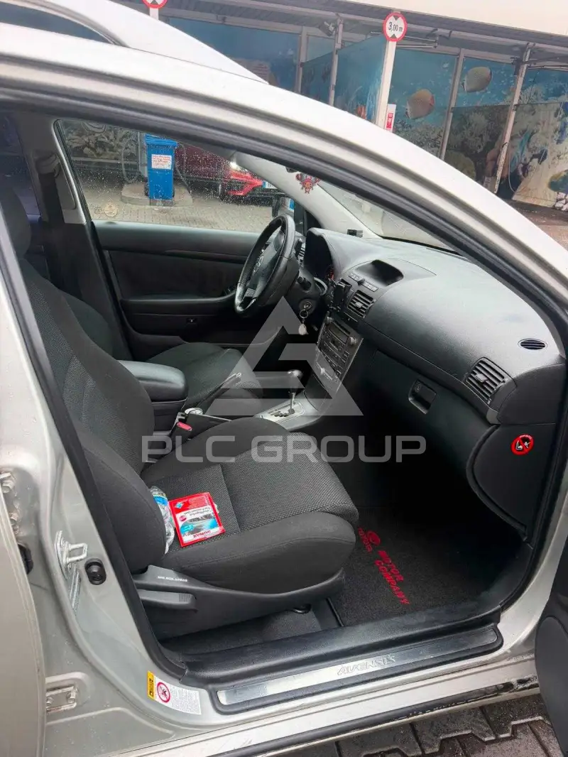 2005 Toyota Avensis