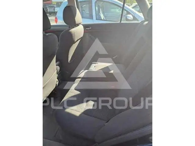 2005 Toyota Avensis