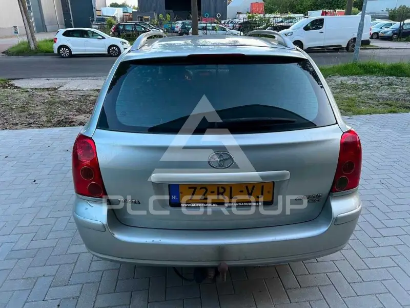 2005 Toyota Avensis