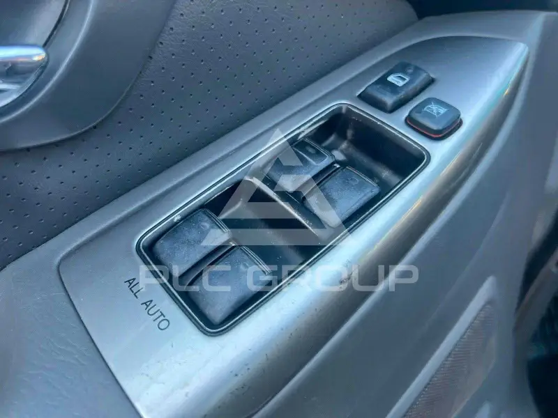 2005 Toyota LAND CRUISER