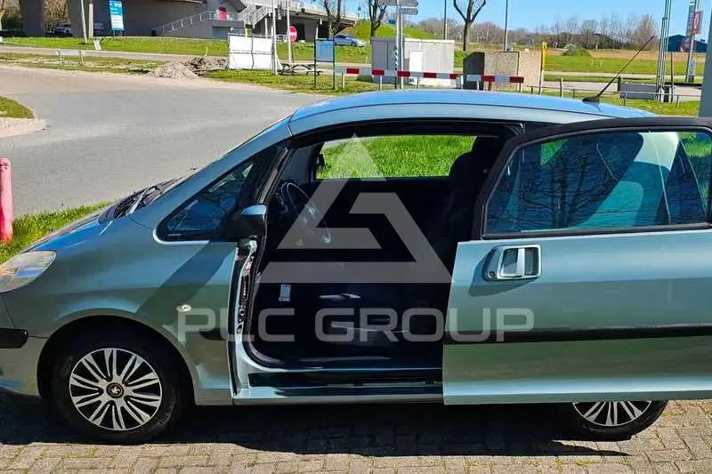 2005 Peugeot 1007