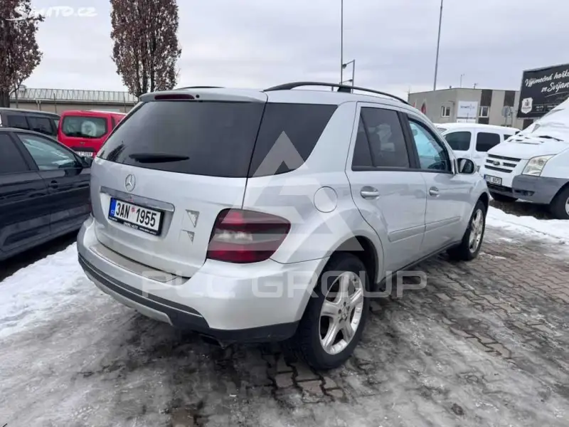 2005 Mercedes Benz ML-Class