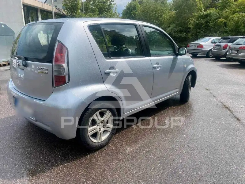 2005 Daihatsu Sirion