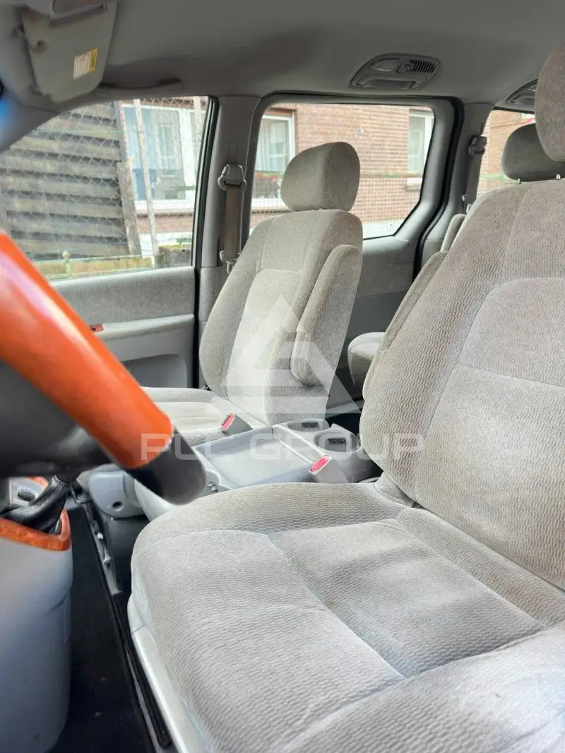 2005 KIA Carnival