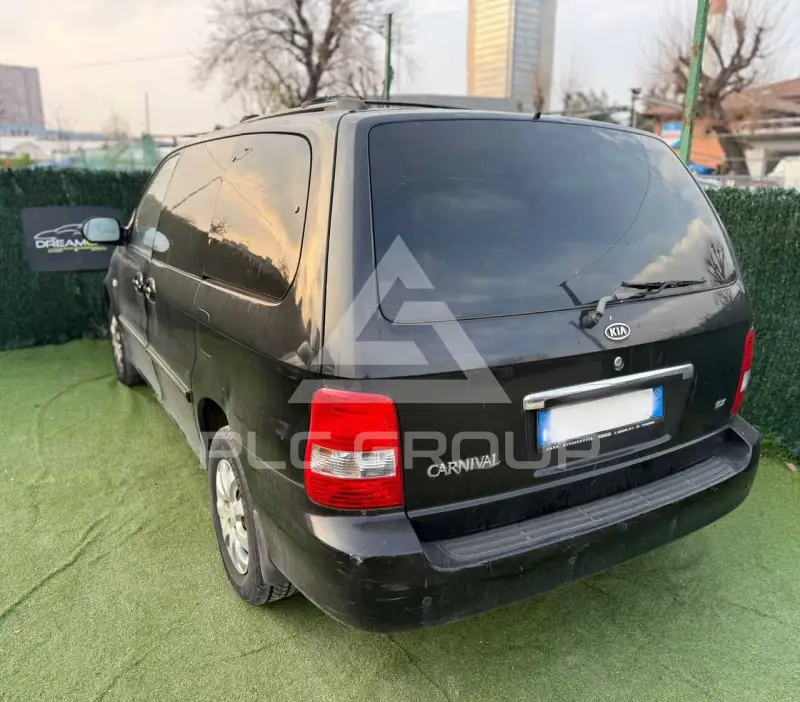 2005 KIA Carnival