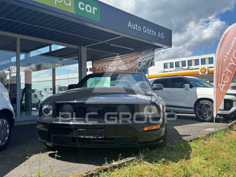 2005 Ford MUSTANG
