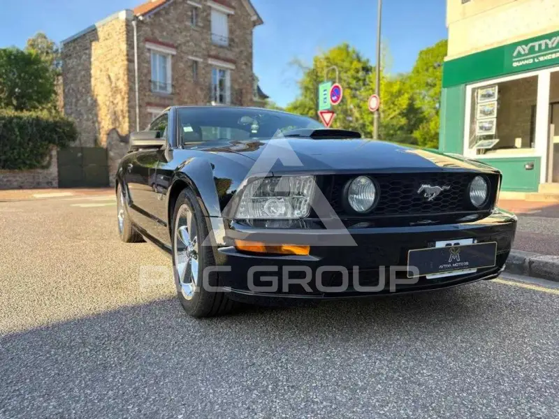 2005 Ford MUSTANG
