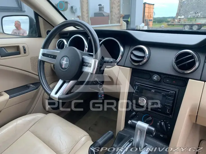 2005 Ford MUSTANG