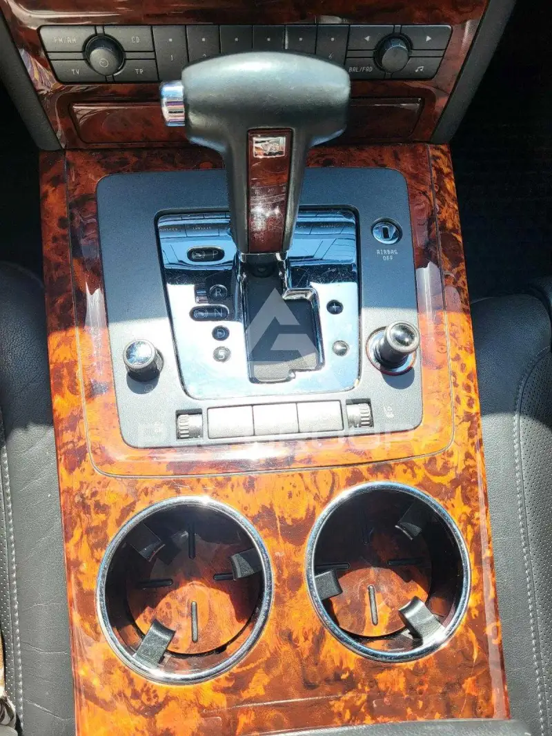 2005 Volkswagen PHAETON