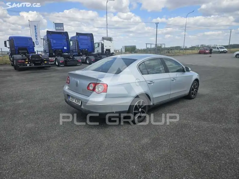 2005 Volkswagen Passat