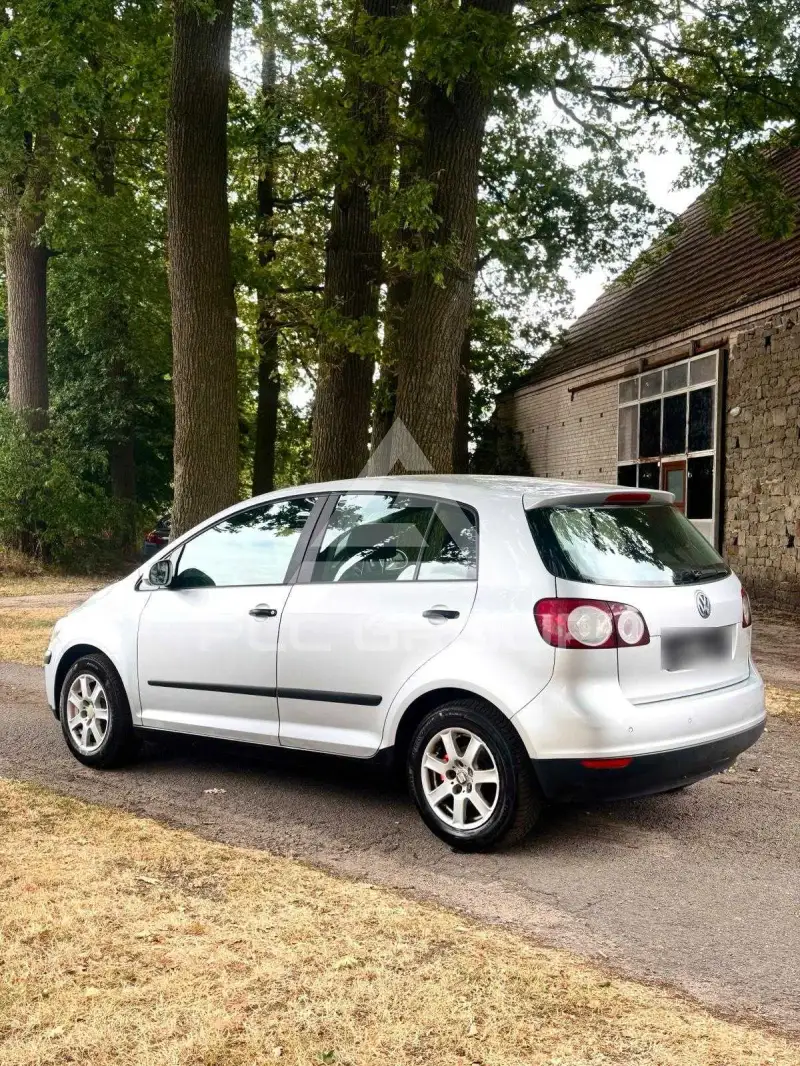 2005 Volkswagen GOLF