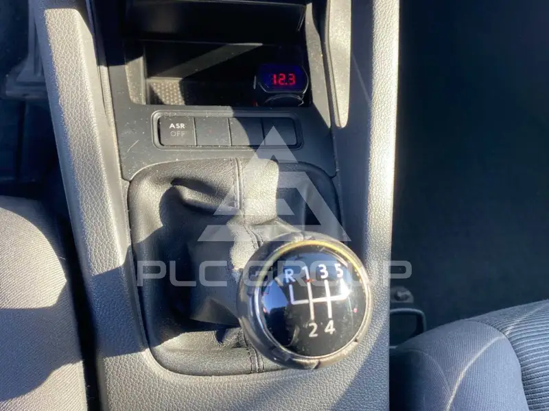2005 Volkswagen GOLF