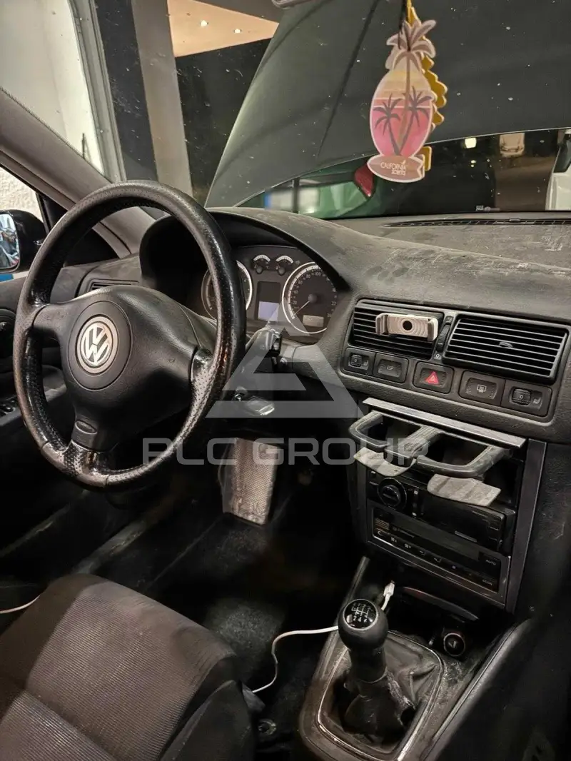 2005 Volkswagen GOLF