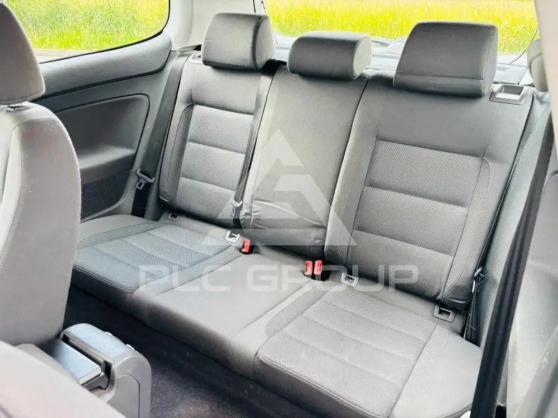 2005 Volkswagen GOLF