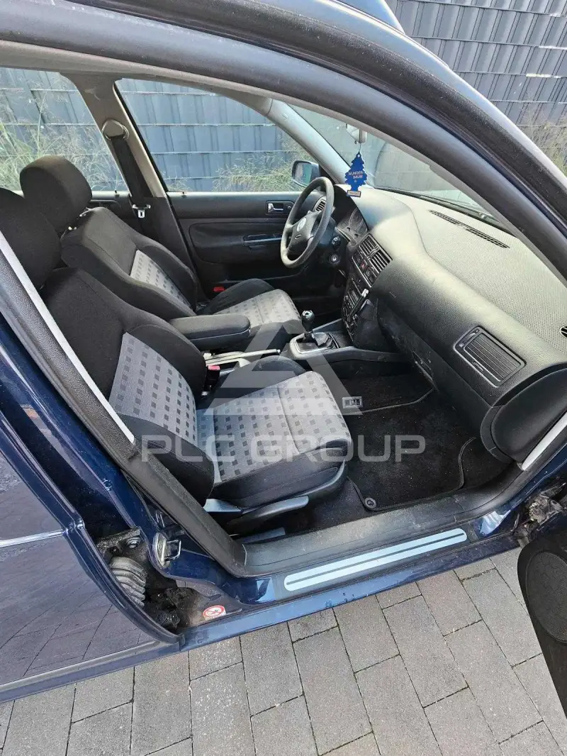 2005 Volkswagen GOLF