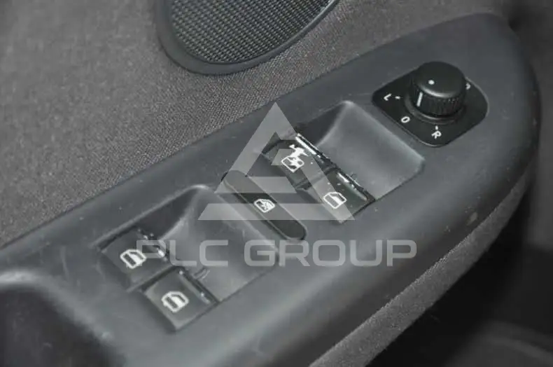 2005 Volkswagen GOLF