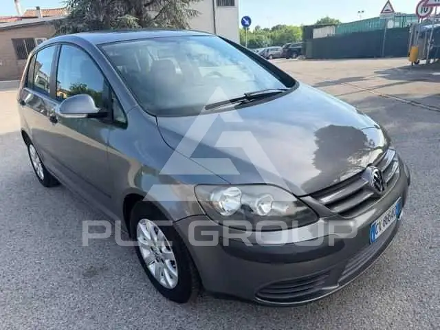 2005 Volkswagen GOLF