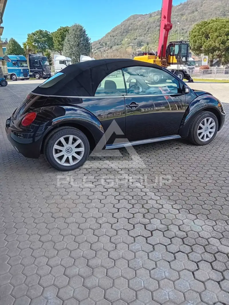 2005 Volkswagen BEETLE