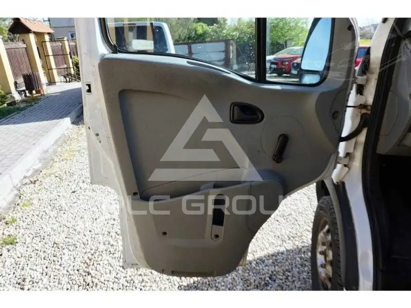 2005 Renault Master