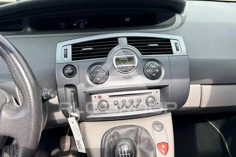 2005 Renault Scenic