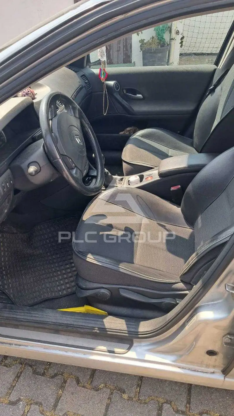 2005 Renault Laguna
