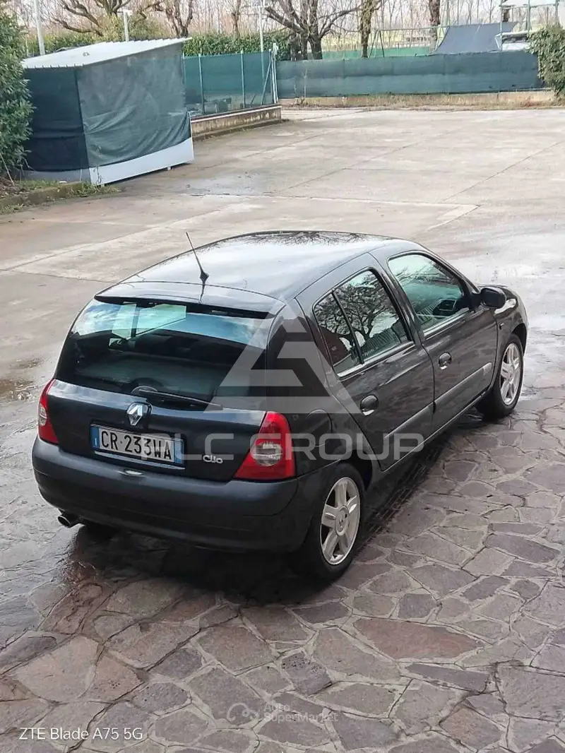 2005 Renault Clio
