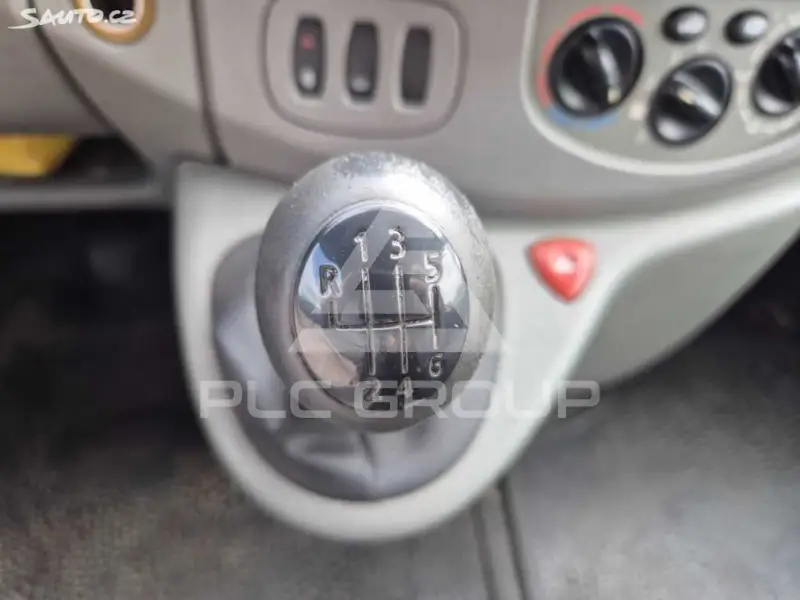 2005 Renault Trafic