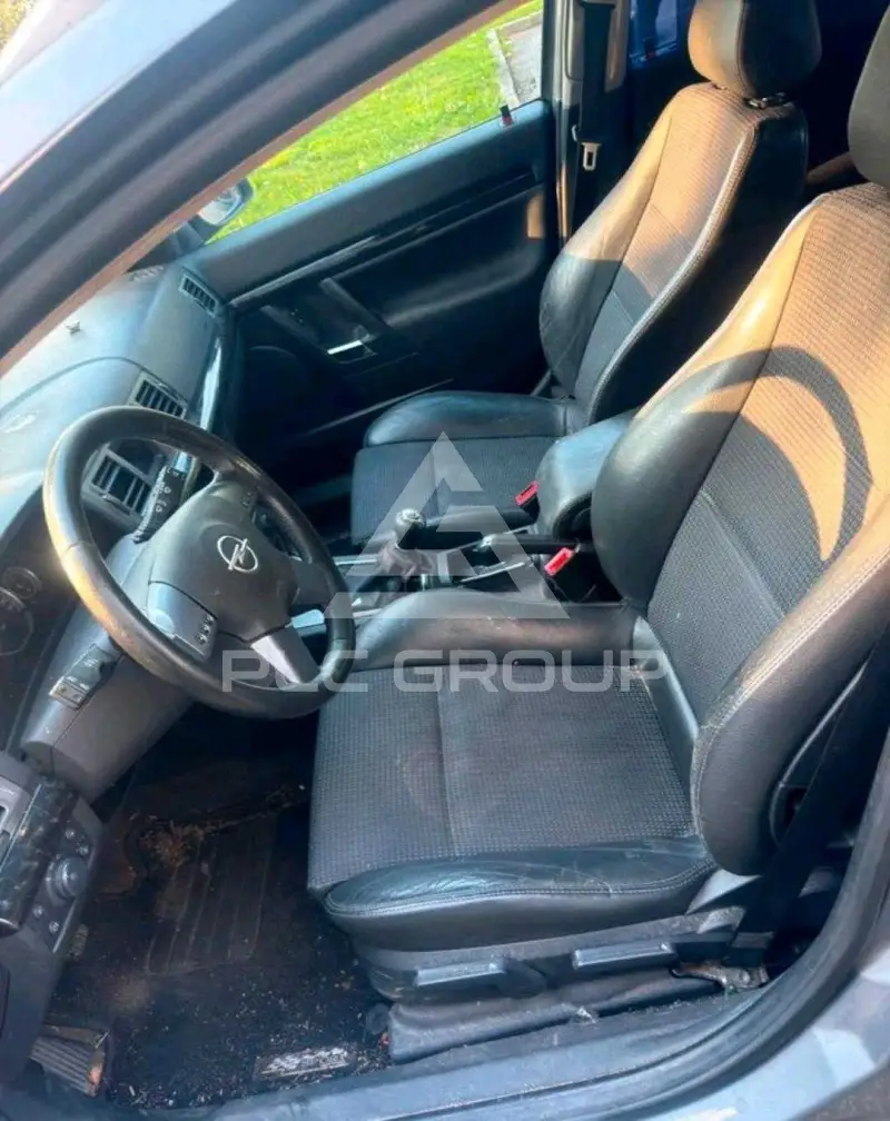 2005 Opel Signum