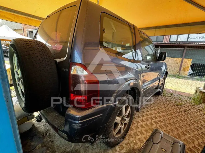 2006 Mitsubishi PAJARO