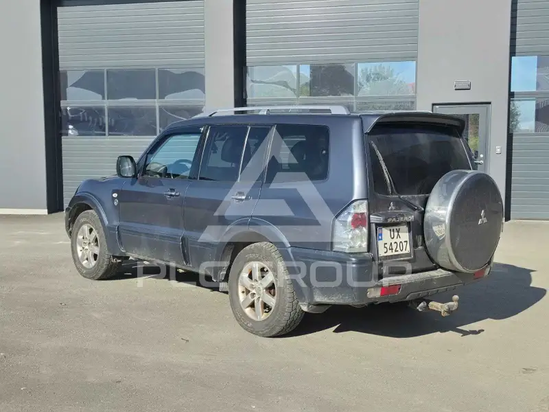 2006 Mitsubishi PAJARO