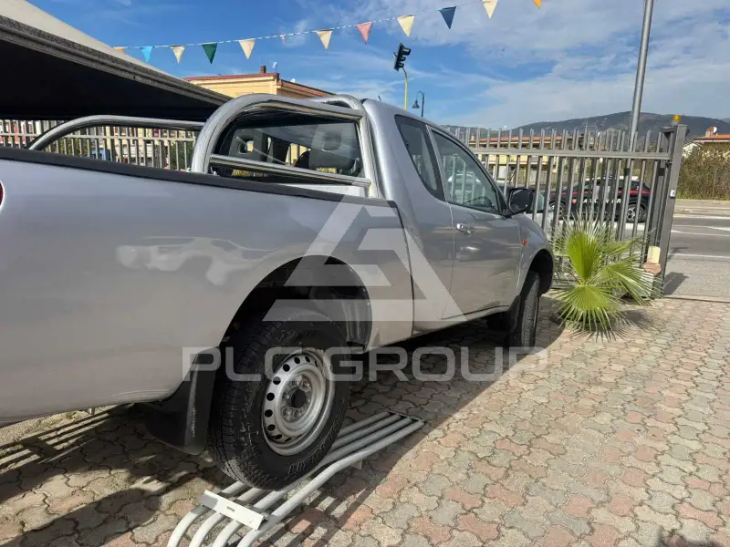 2006 Mitsubishi L200