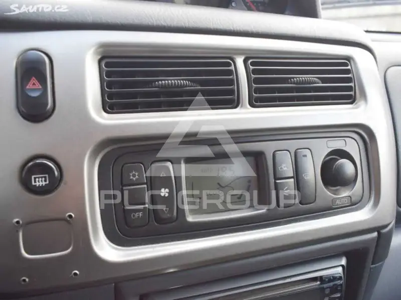 2006 Mitsubishi PAJARO