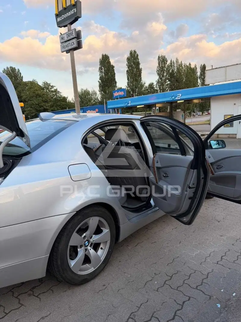 2006 BMW 523