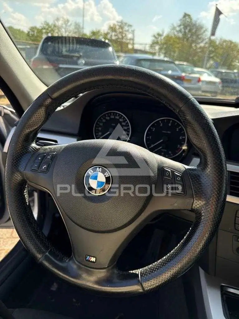 2006 BMW 330